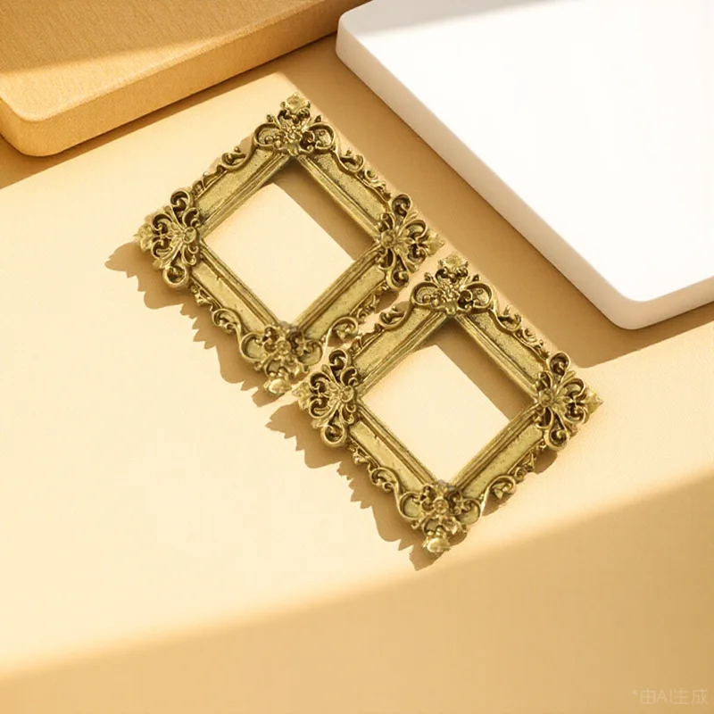 

2Pcs Miniature Resin Photo Frames Elegant 3D Floral Carving for DIY Decor Mini Resin Photo Frame Mini Picture Frame
