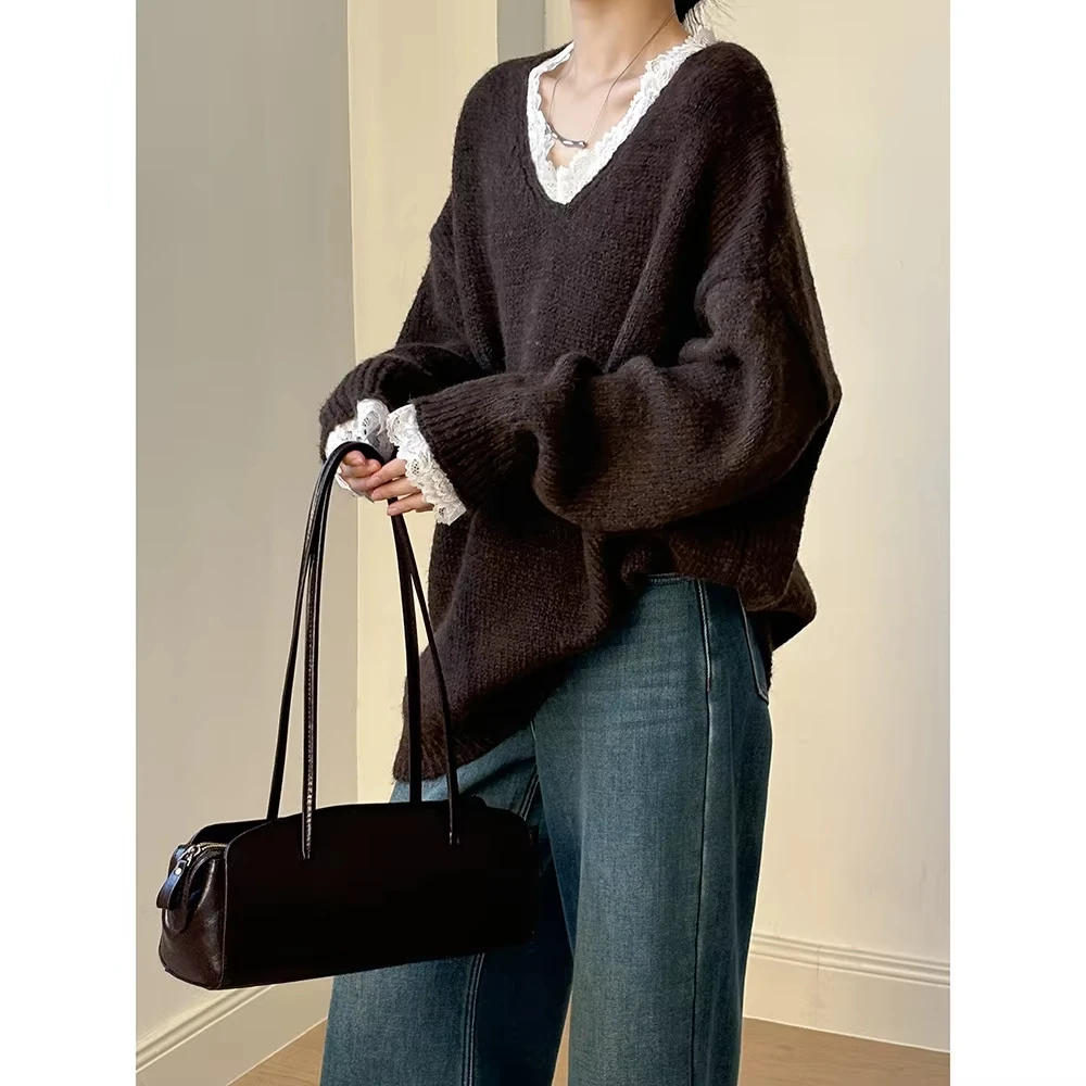 سترة دافئة مزخرفة بالدانتيل للنساء بياقة على شكل V وأكمام طويلة للشتاء فضفاضة وناعمة