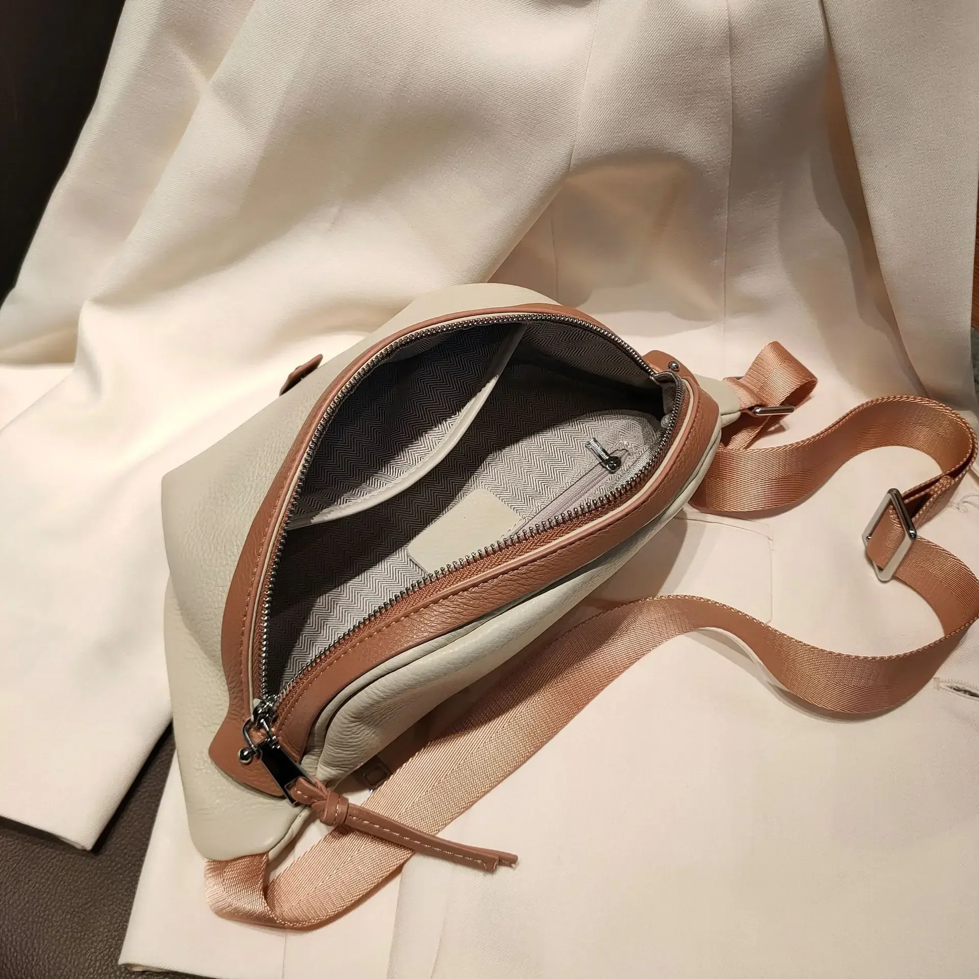 Genuine Leather  Designer Women Shoulder Crossbody Waist Bag Ladies Belt Bags Pack Fashion Travel Chest Handbags Purse