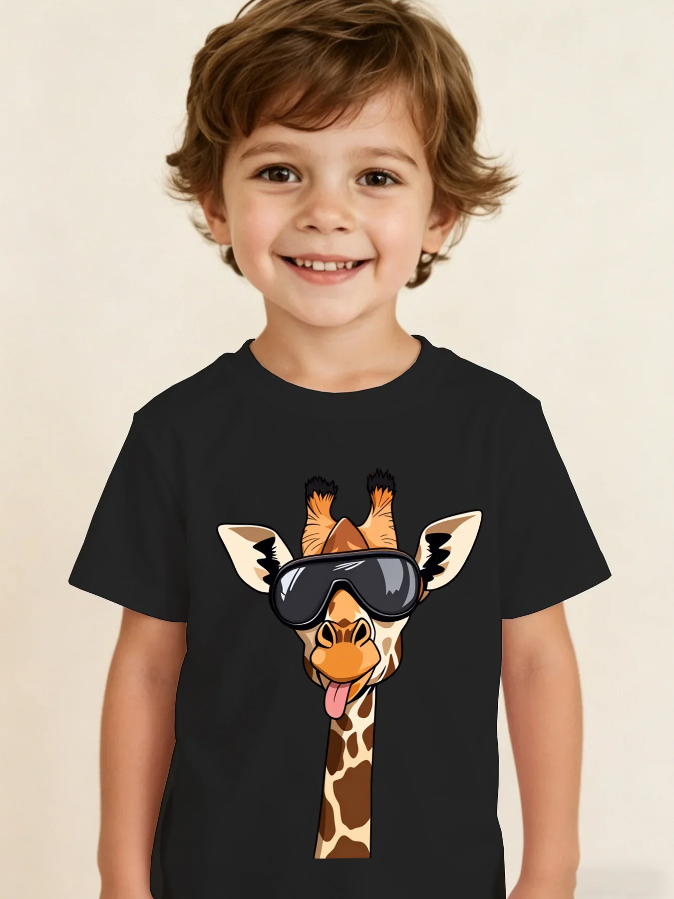 Fashion Black Children Tee Playful Spotted Giraffe With Oversized Sunglasses Tongue Print Short Sleeve Casual Boys Daily T-Shirt