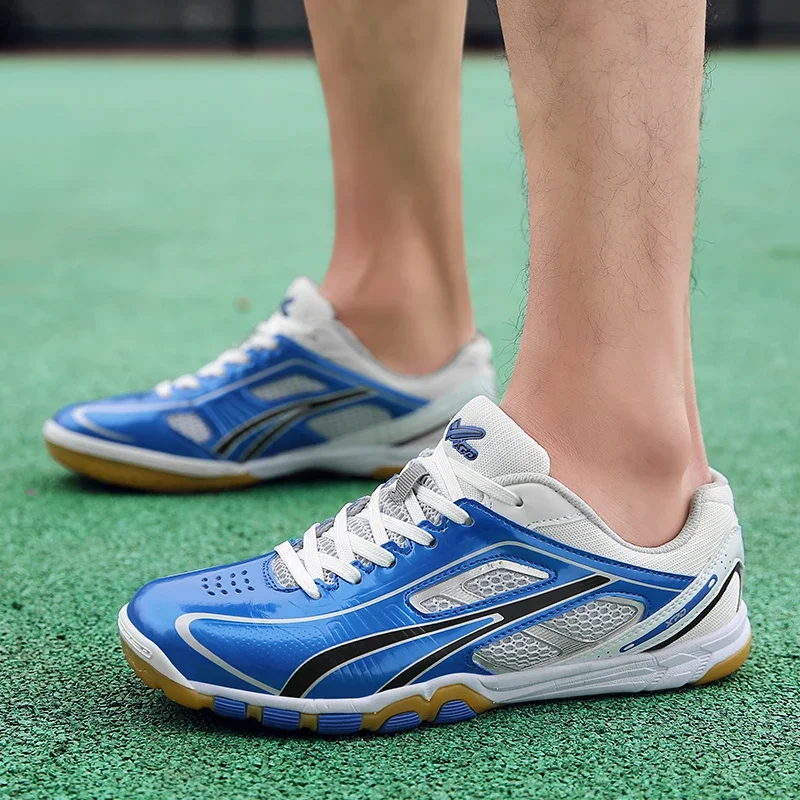 Chaussures de badminton professionnelles pour hommes et femmes, baskets d'entraînement légères, coordonnantes, repose-pieds de volley-ball