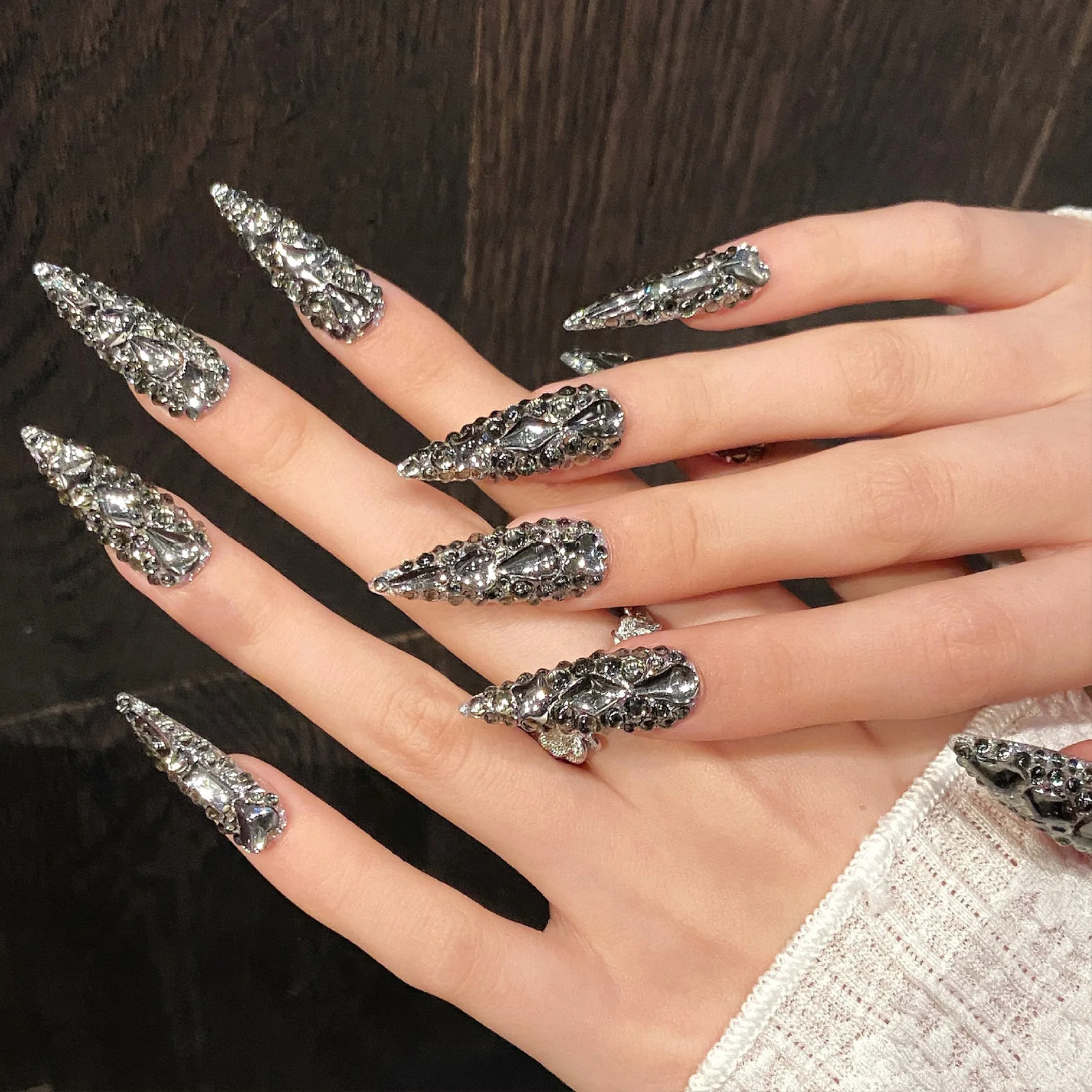 10pcs Luxury Dark Diamond Handmade Press On Nails Wearable Long Tip False Nails With Flash Rhinestone Decor Fake Nails Stiletto