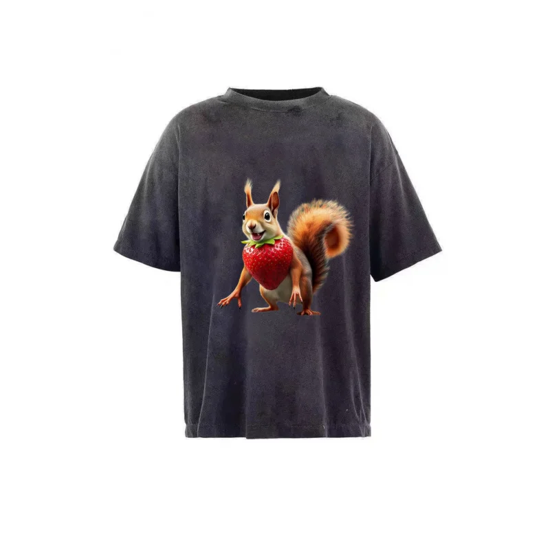 تي شيرت رجالي مغسول باللون الأسود على شكل سنجاب لتناول الطعام بالفراولة نمط مطبوع عالي الجودة 100% قطن 230 جرام