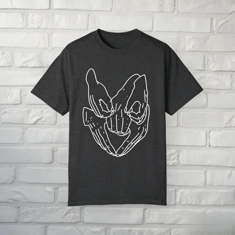 Labyrinth Movie T-Shirt Fantasy Film Goblin King Top 80s Nostalgia Shirt Helping Hands Fashion Graphic Tee David Bowie Fan Gift