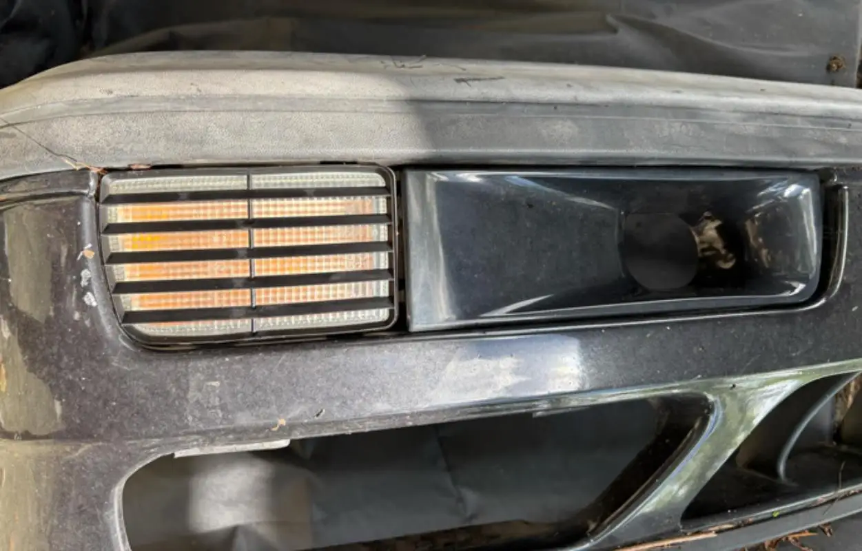 

Black Front Signal Indicator Light Grille Cover for VW Golf GTI MK3 Vento Jetta VR6 - Auto Accessory