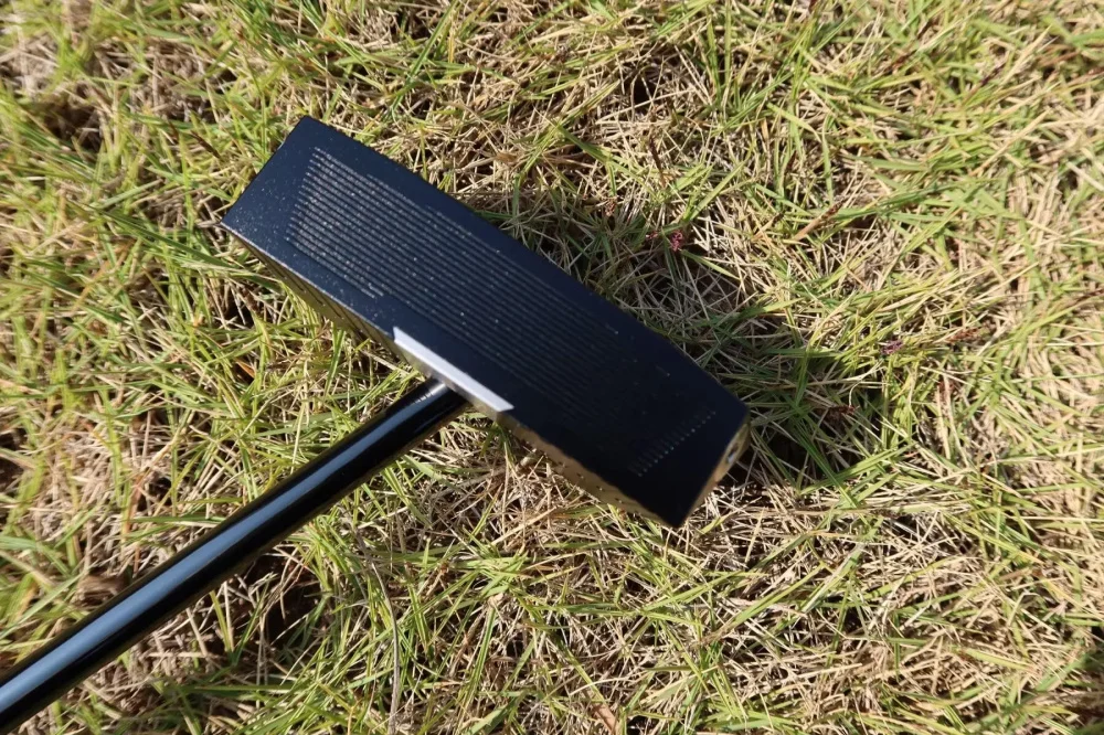 LAB GOLF Big Black Bull golf putter MEZZ.1 automatic balancing club face return putter