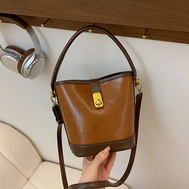 

Advanced Fashion Handbag for Women Retro and Simple Soft Leather Magnetic Buckle Bucket Bag Niche Crossbody Shoulder Bag