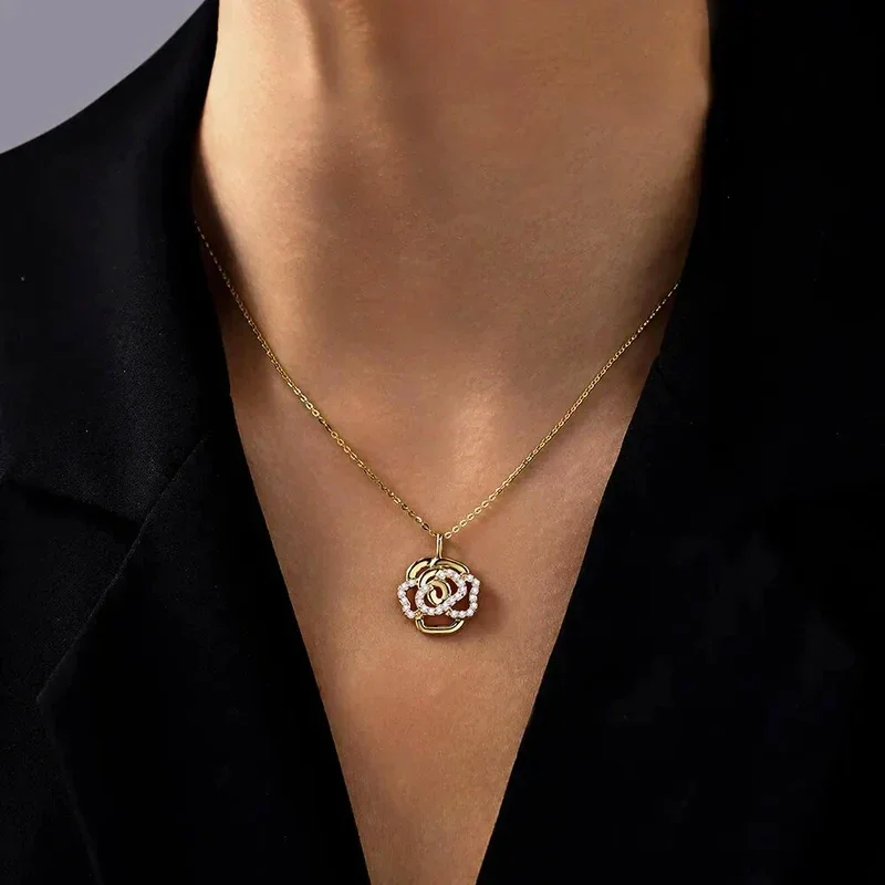 Huitan Halskette mit süßem Kamelienblüten-Anhänger für Damen, ausgefallenes goldfarbenes Hals-Accessoire für Hochzeit, trendiger ästhetischer Schmuck