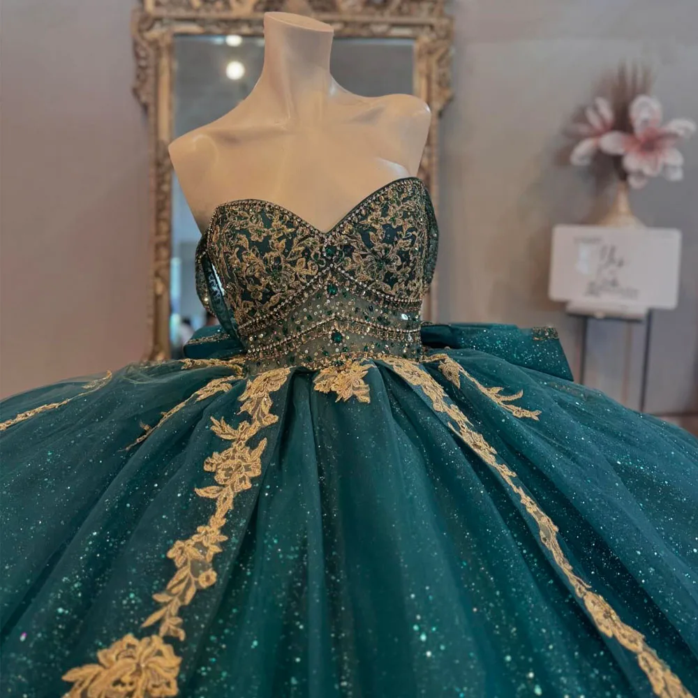 

Платье принцессы Quinceanera, бальное платье с открытыми плечами, 2024, милое платье 16, кружевное платье с бусинами и золотыми аппликациями, 15-е вечернее платье