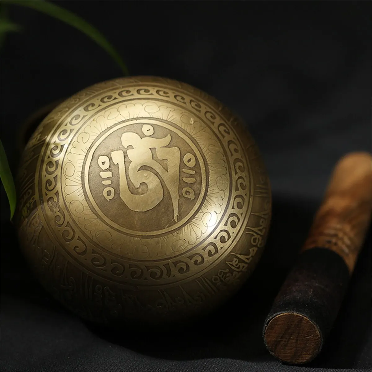 Tibetan Singing Bowl Set Totem Sound Bowl Meditation Bowl Unique Gift Helpful for Meditation Yoga Stress Relief Gold Bowl