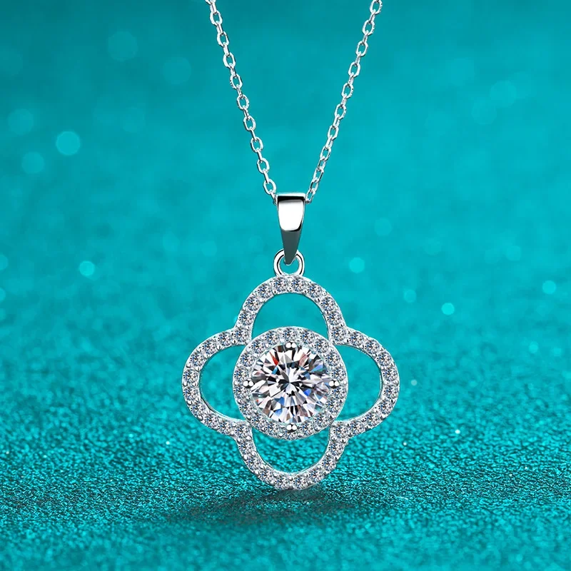 

1.0ct Moissanite S925 Silver Necklet Pendants for Women Plated Pt950 Hollow Flowers Charm Necklace Fashion Jewelry Wholesale