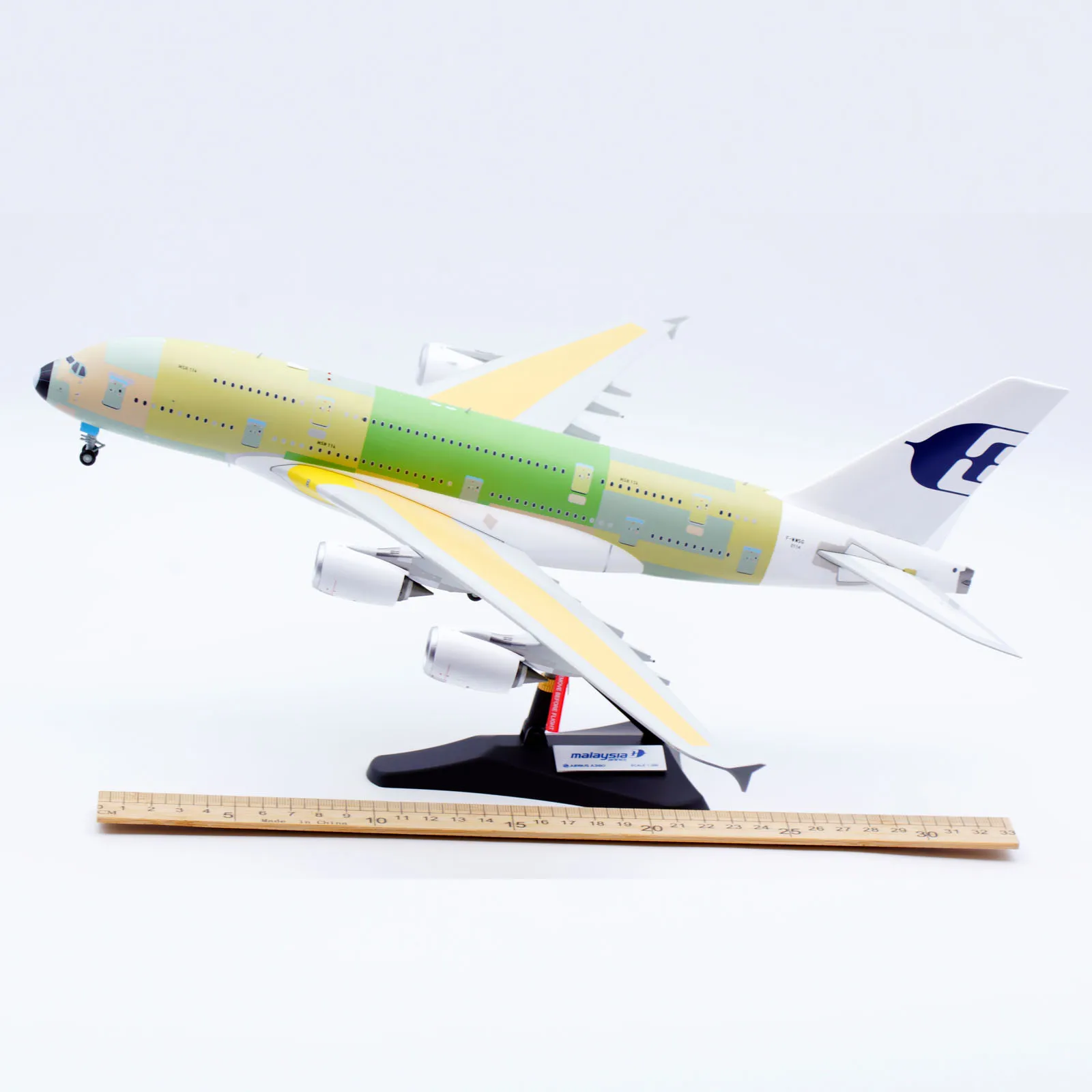 XX20063 Alloy Collectible Plane Gift JC Wings 1:200 Malaysia Airlines Airbus A380 