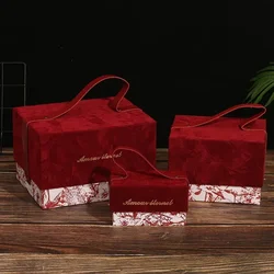 Valentine's Day Exclusive Velvet Gift Box with Handle Portable Cardboard Paper Boxes for Christmas Wedding Party Decoration