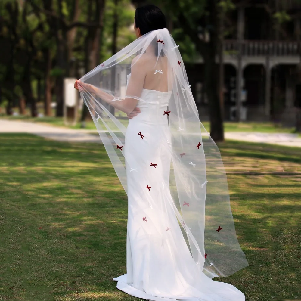 Elegant White Waltz Veil with Cut Edge Wedding Veil with Bows for Bride to be Wedding Dress Wedding Accessories