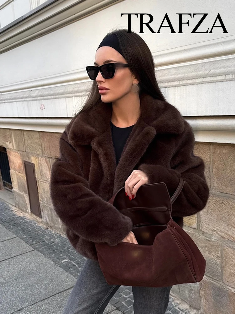 TRAFZA ผู้หญิงฤดูหนาว Elegant Lapel แขนยาวเดี่ยวกระเป๋าด้านข้างตกแต่ง Slim Coat ผู้หญิง Chic Faux Fur แจ็คเก็ตอุ่น