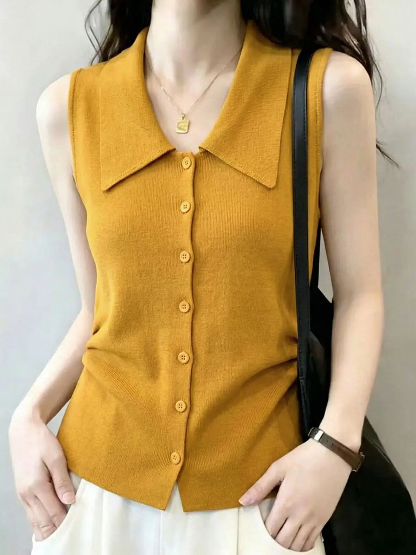 

Stylish Knitted Sleeveless Collar Vest Single Button Design Trendy Ageless Summer 2026 Silk Women's Fashion Top