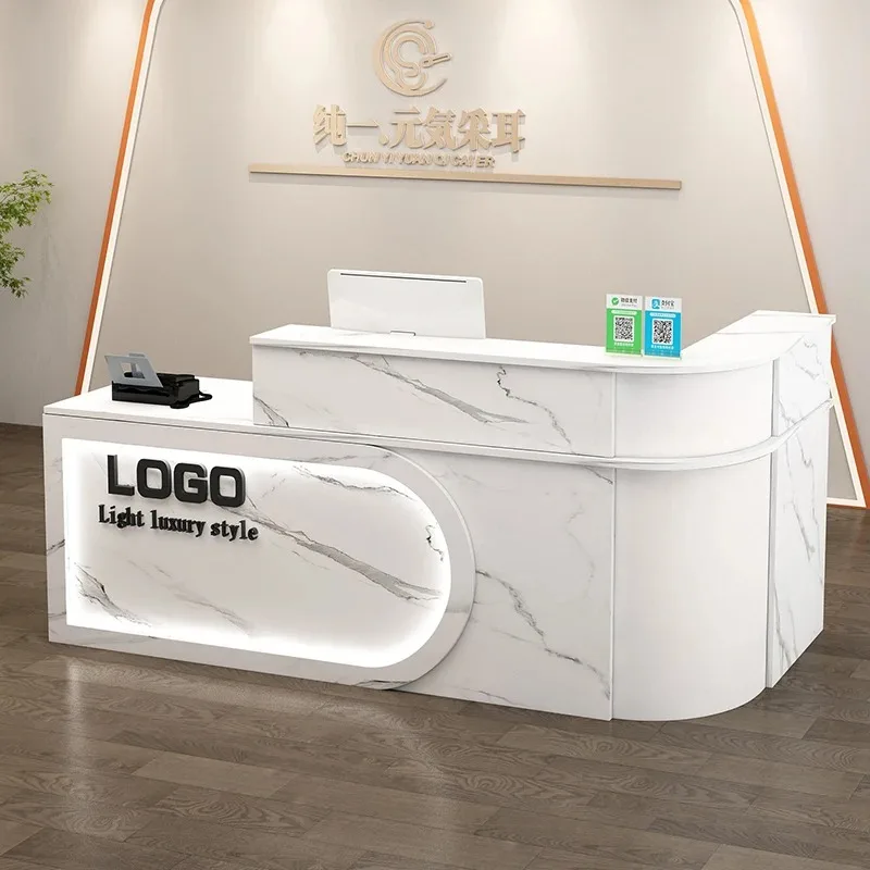 Luksusowe meble recepcyjne do salonu, nowoczesne, proste lady recepcyjne, luksusowe meble recepcyjne dla firm, eleganckie lady recepcyjne, biurka recepcyjne do salonów, meble komercyjne.