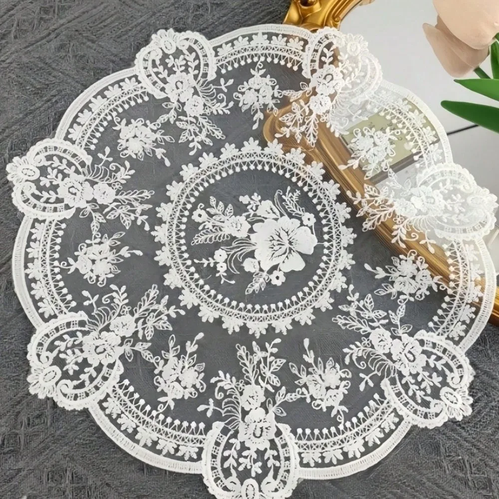 Elegante Bestickte Spitzen-Tischmatte Runde Blumen-Stickerei Spitzen-Tischdecke Serviette Tischset Vase Tischlampenunterlage für Kaffeetassen – Detail 6