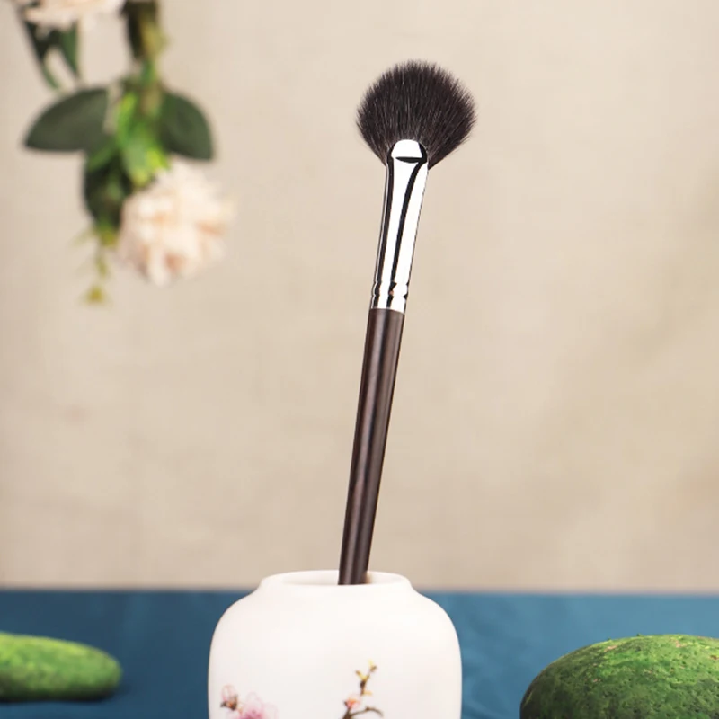 CHICHODO Makeup Brush-Luxury Ebony Handle Natural Hair 41Pcs Brushes Series-013Goat Hair Small Semicircular Highlighter Brush