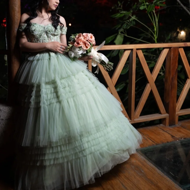 

Customized Mint Green Quinceanera Dresses Off the Shoulder applique layering Long tail Vestido 15 Quinceanera