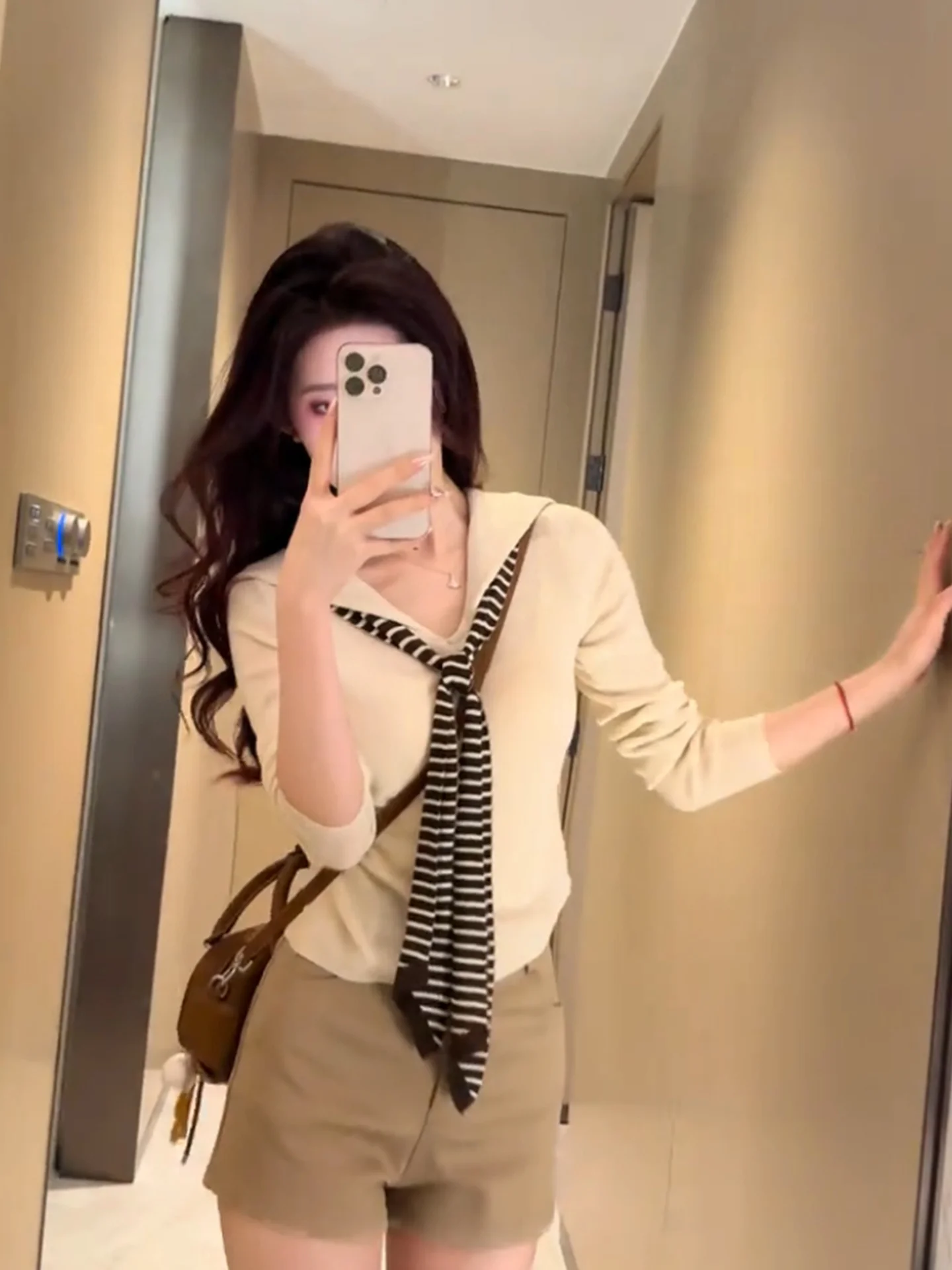 

Вязаная футболка Ele с длинным рукавом, темно-синим воротником, женский летний топ для похудения, корейская версия, прямой крой, из шелковой ткани