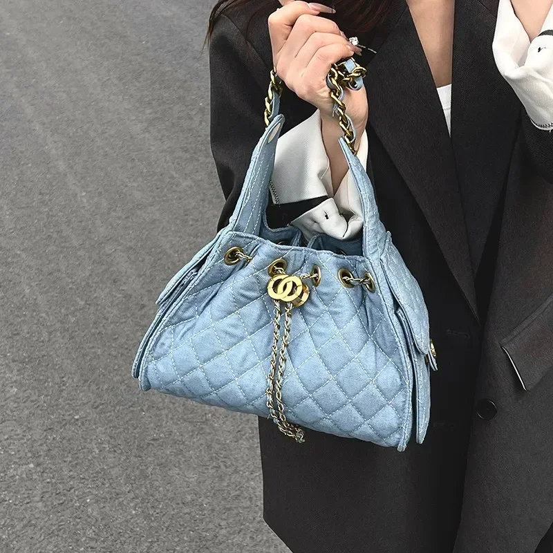

Trendy Fashionable Tote Bag For Casual Women With Messenger Style Large Capacity High-end Minimalist Logo