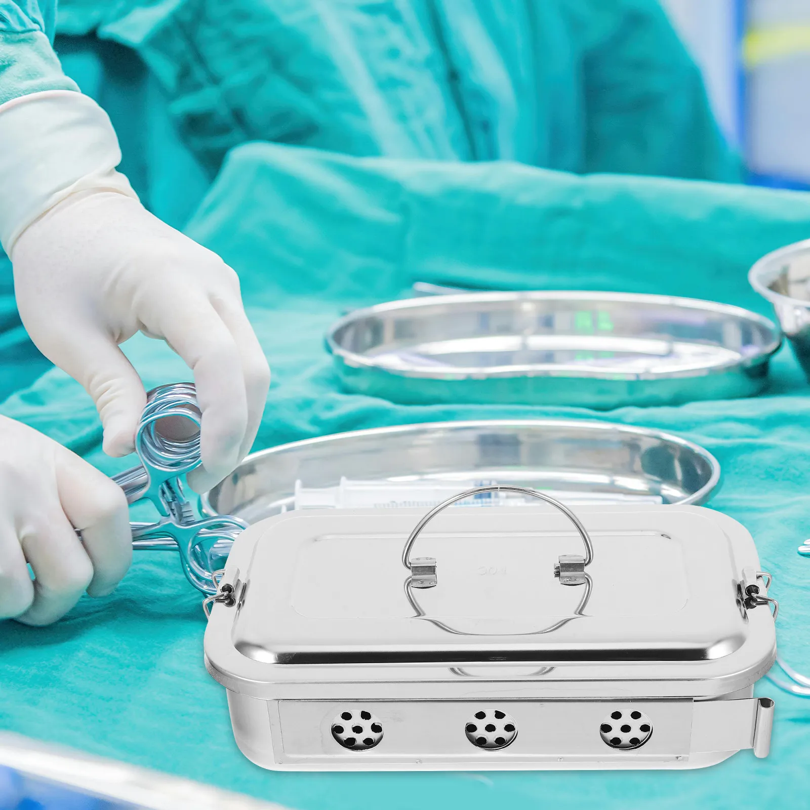 

8 Inch Stainless Steel Instrument Tray with Lid Seamless Rolled Edges High Temperature Resistant for Doctor Tools Sterilization