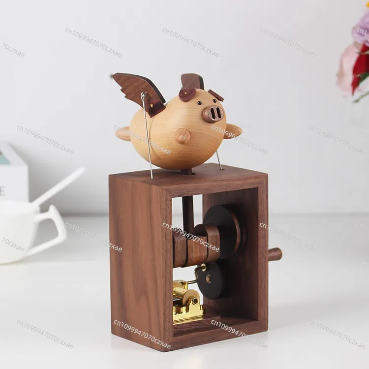 Little Flying Pig Hand-cranked Music Box, Creative Ornament Music Box
