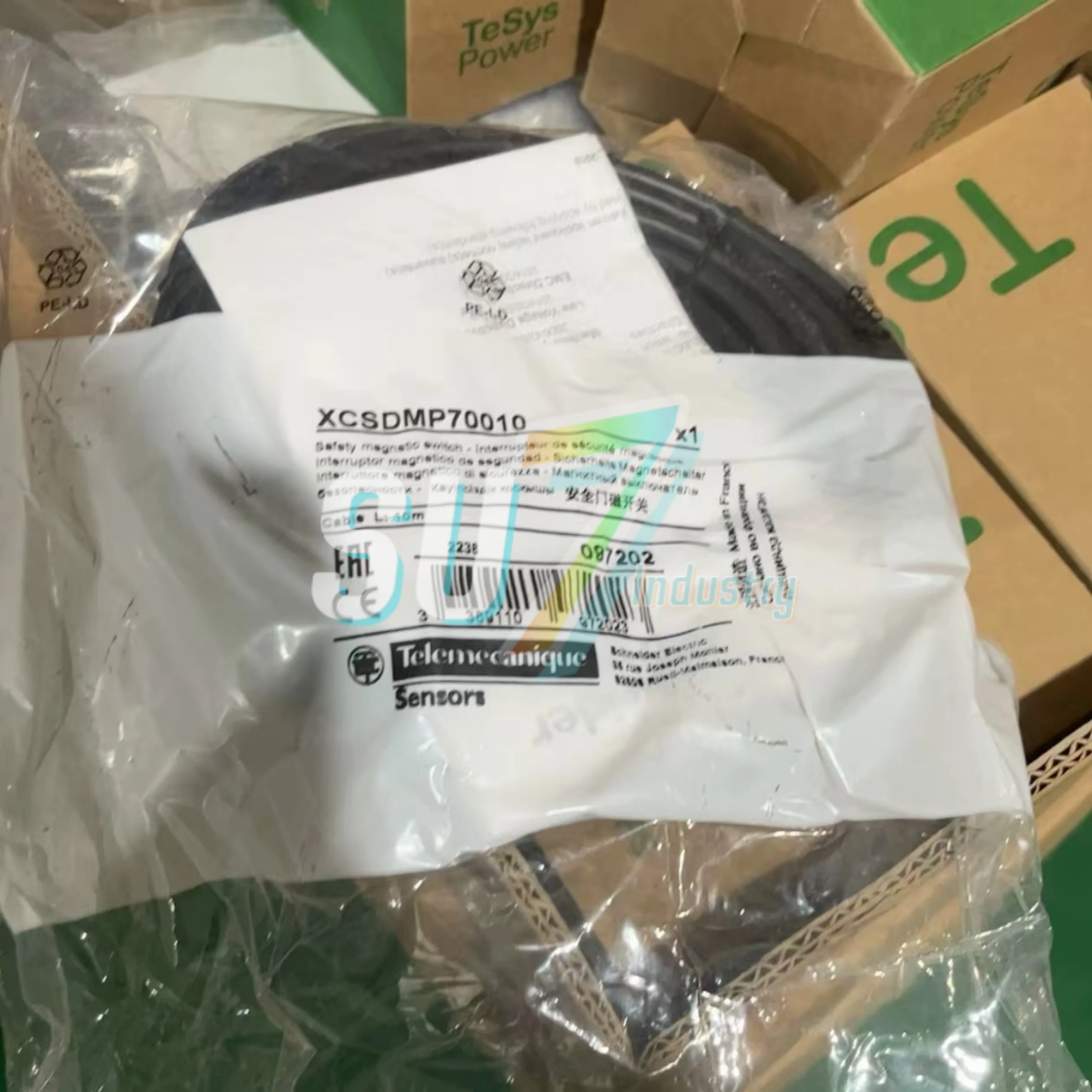 

new in stock XCSDMP70010 Proximity Sensor Switch