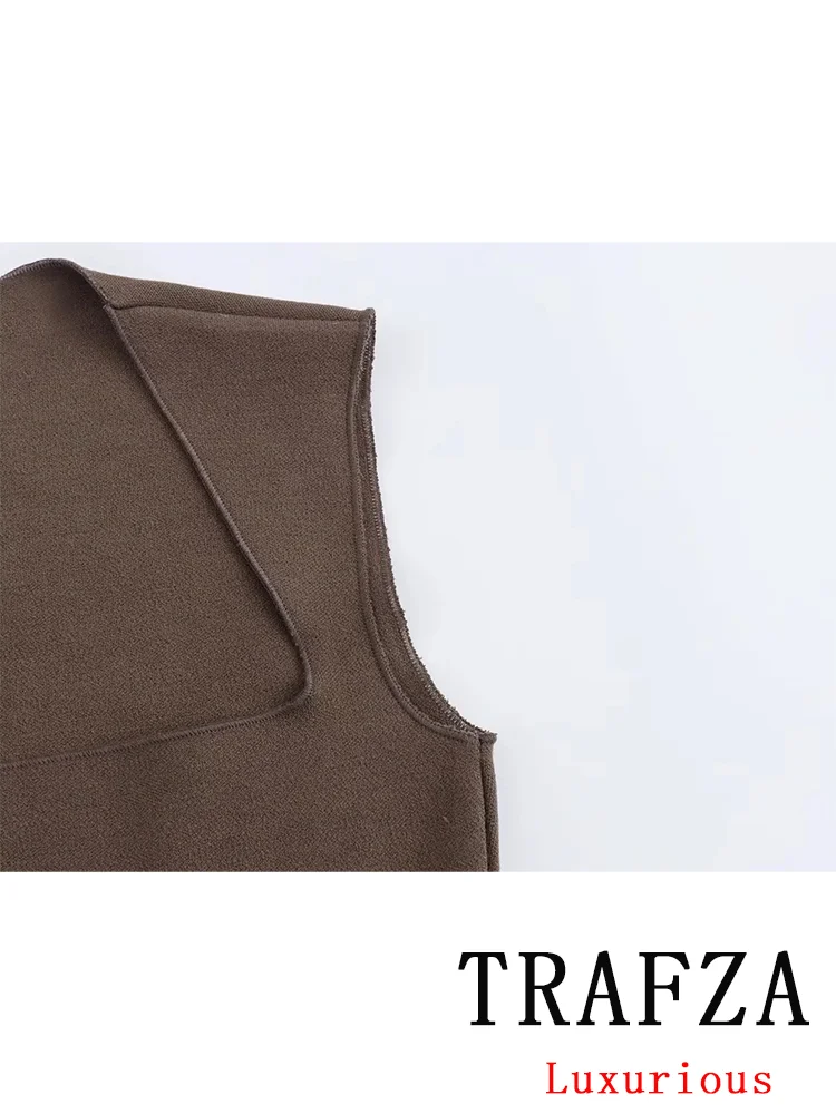 TRAFZA Vintage Chic Women Vest Solid Sleeveless Square Collar Knitted Short Sweaters Y2K Girl Fashion 2024 Autumn Female Tops