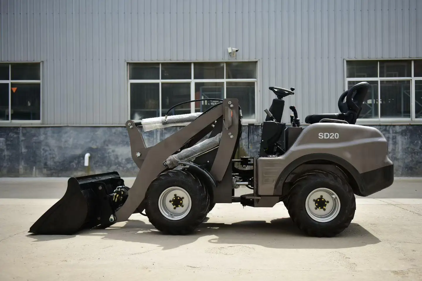 

China Manufacture Loader Wheel Agriculture Large Four-Wheel-drive Wood Grabber 600kg Diesel Wheel Loader Customized