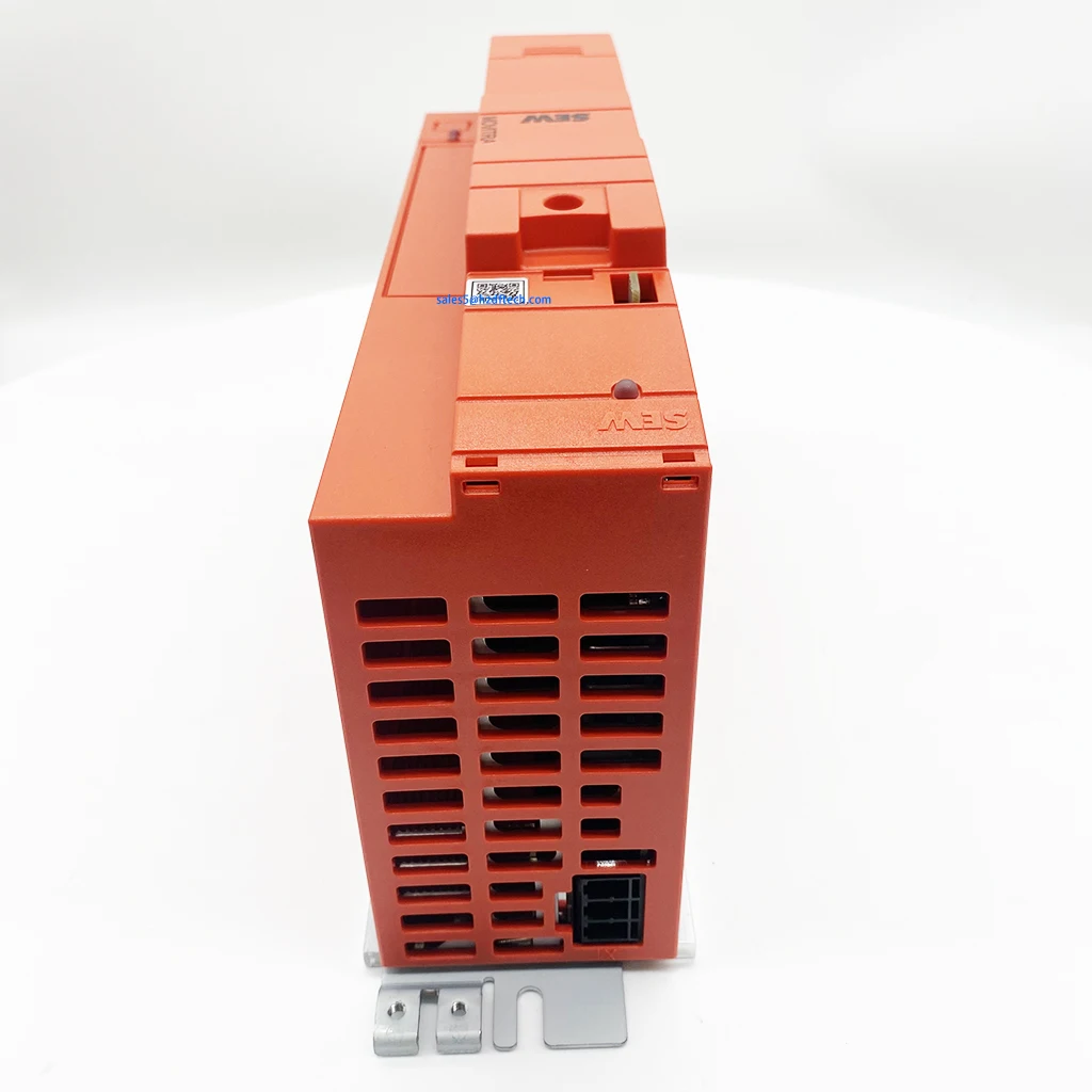 

Новый оригинальный инвертор MCF40A0075-5A3-4-00 в заводской упаковке, преобразователь частоты 0826743X