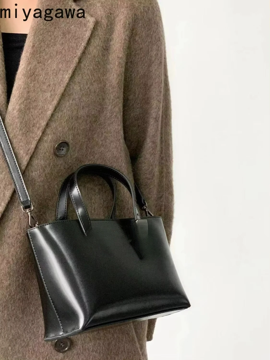 

Miyagawa Korean Versatile Black Bag for Women 2024 New Fashion Tote Texture Niche Single Shoulder Crossbody Bags
