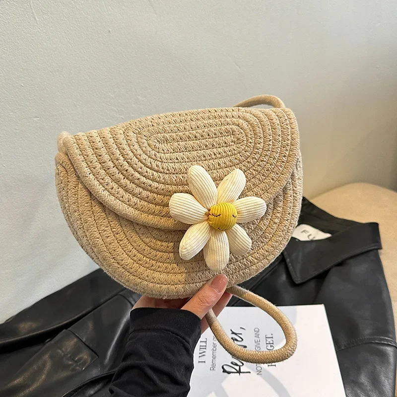 

Stylish woven flower gentle shoulder messenger bag saddle bag