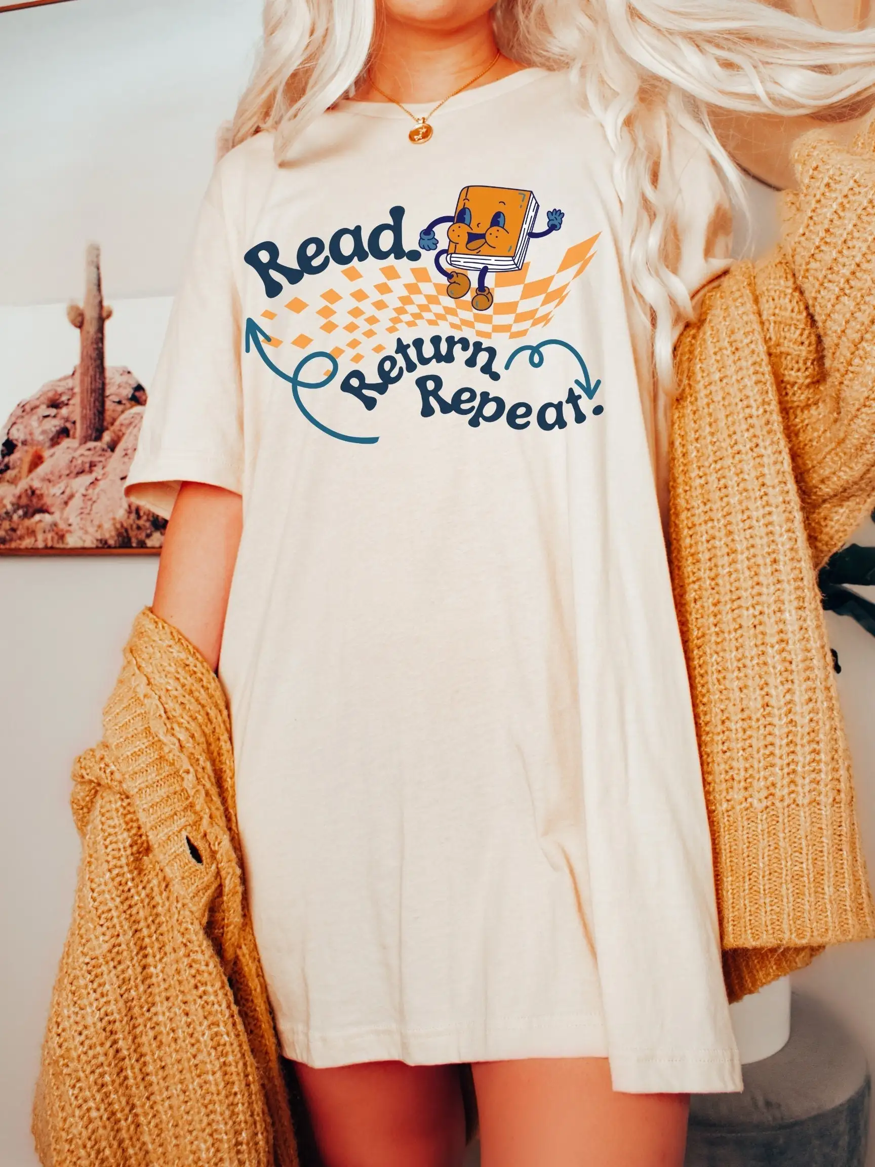 

Футболка с библиотекой. Прочтите возврат. Ремонт. Ретро-считыватель любовника. Библиотека. Поддержка местных запрещенных коробок.