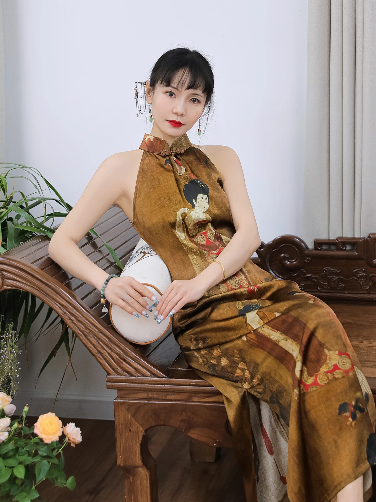 

Шелковое платье-халат No-Sve Neline Improved Dr с низким вырезом, для повседневной носки, с цветочным узором и базовой вышивкой