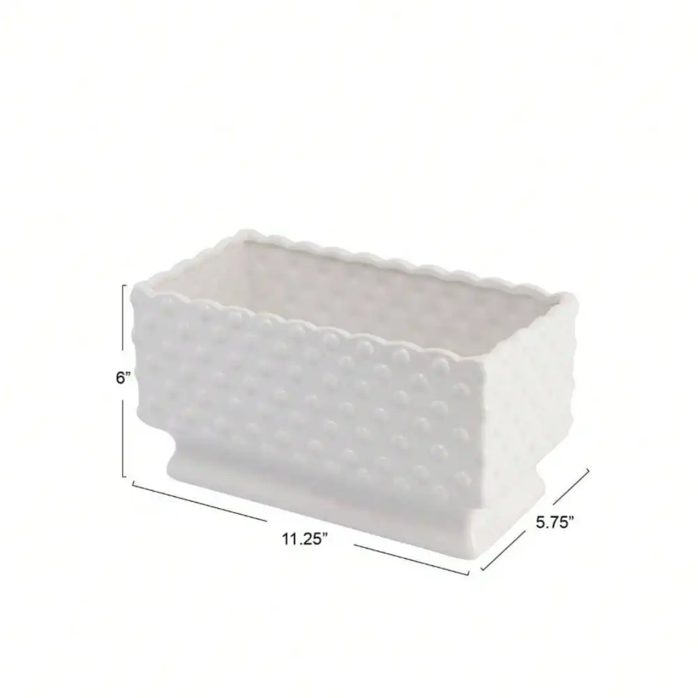 11.25 بوصة. الطول × 5.75 بوصة. عرض × 6 بوصة. ح 7 كيو تي. أوعية زخرفية من السيراميك الأبيض مع حافة صدفية ونقاط منقطة #6