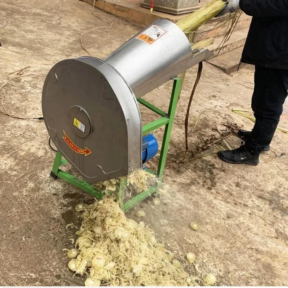 Hot sales Household Small Grass Melon And Fruit Crusher Banana Stalk Corn Stalk 220V With 2.2kw Motor Dicing Pig Grass Machine