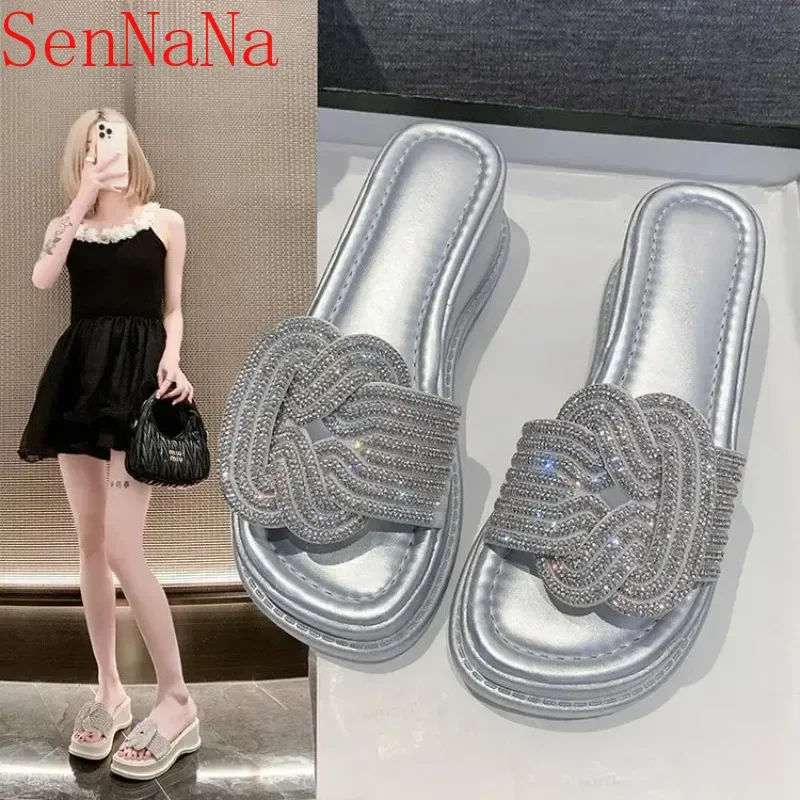 Thick Sole Slippers for Women Outwear Fashion Peep Toe Sandals Shining Crystal Wedge Platform Rhinestone Slippers Woman2024