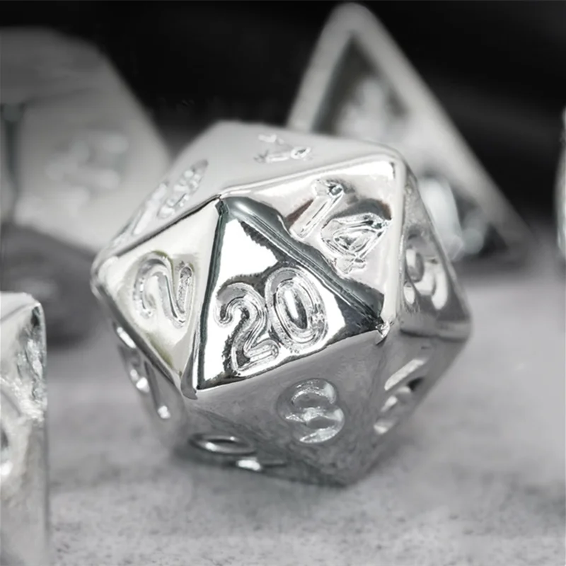 7Pcs/Set Silver Plating Dice D&D COC Dice D4 D6 D8 D10 D% D12 D20 DND Table Games RPG Dice Set