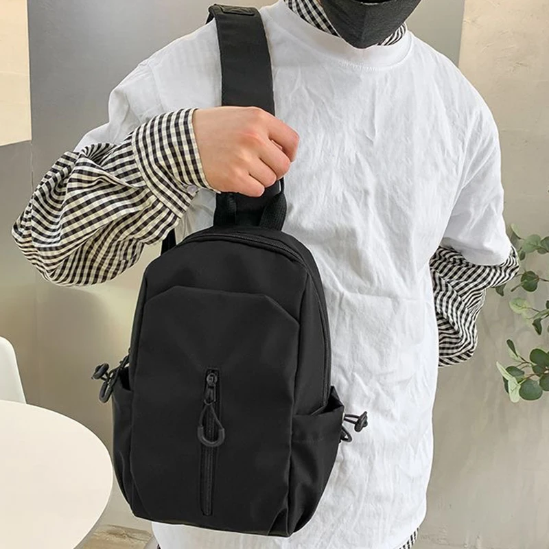 

Три типа сумок для переноски для мужчин доступны в обоих плечах и на одно плечо, подходят для деловых поездок.