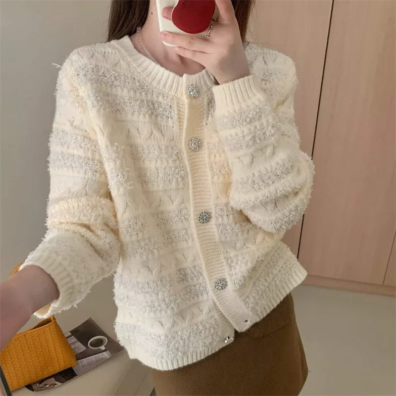 2026 Autumn/Winter Fashion New Korean Knitted Open Knitted Woolen Sweater Design Sense High End Long Sleeved Sweater