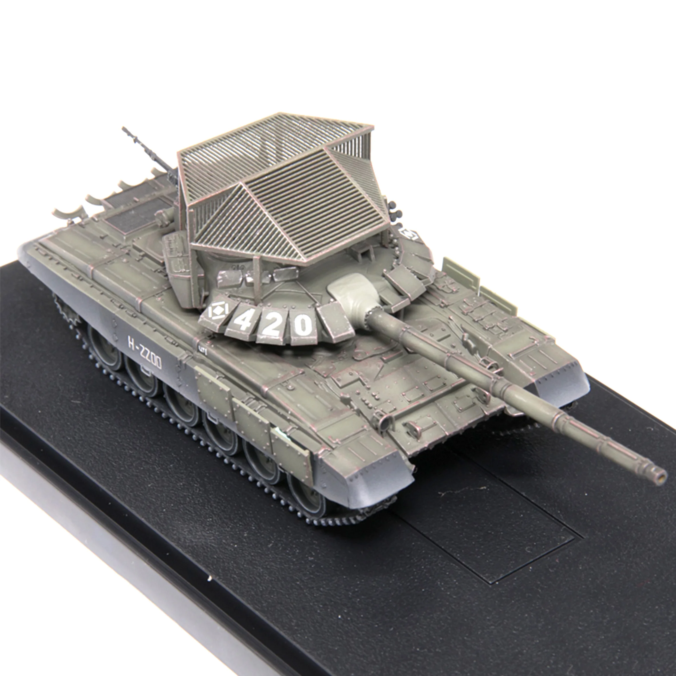 1: 72 AS Russian T-72B3 main battle tank model (anti drone roof) finished model