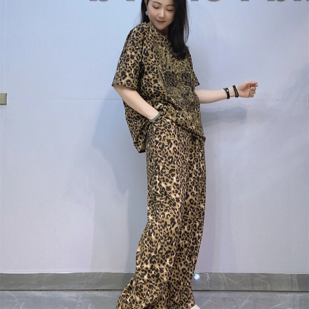 Conjuntos de duas peças das mulheres roupas estilo vintage leopardo impresso dos desenhos animados diamantes verão manga curta calça define feminino casual malhas