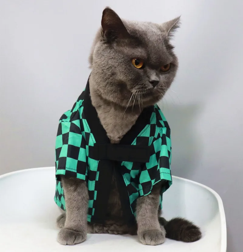 ¡Gran venta! Capa de gato cosplay de Tanjiro - Kimono fino de verano para mascotas con diseño antiderramamiento - Perfecto para disfraz de mascota con temática de anime