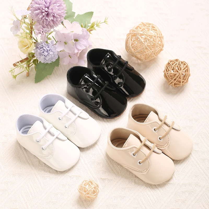 Spring and Autumn Style 0-18 Months Solid Color Bright Face Baby Sneaker Cloth Bottom Non slip Front Strap Versatile Baby Shoes