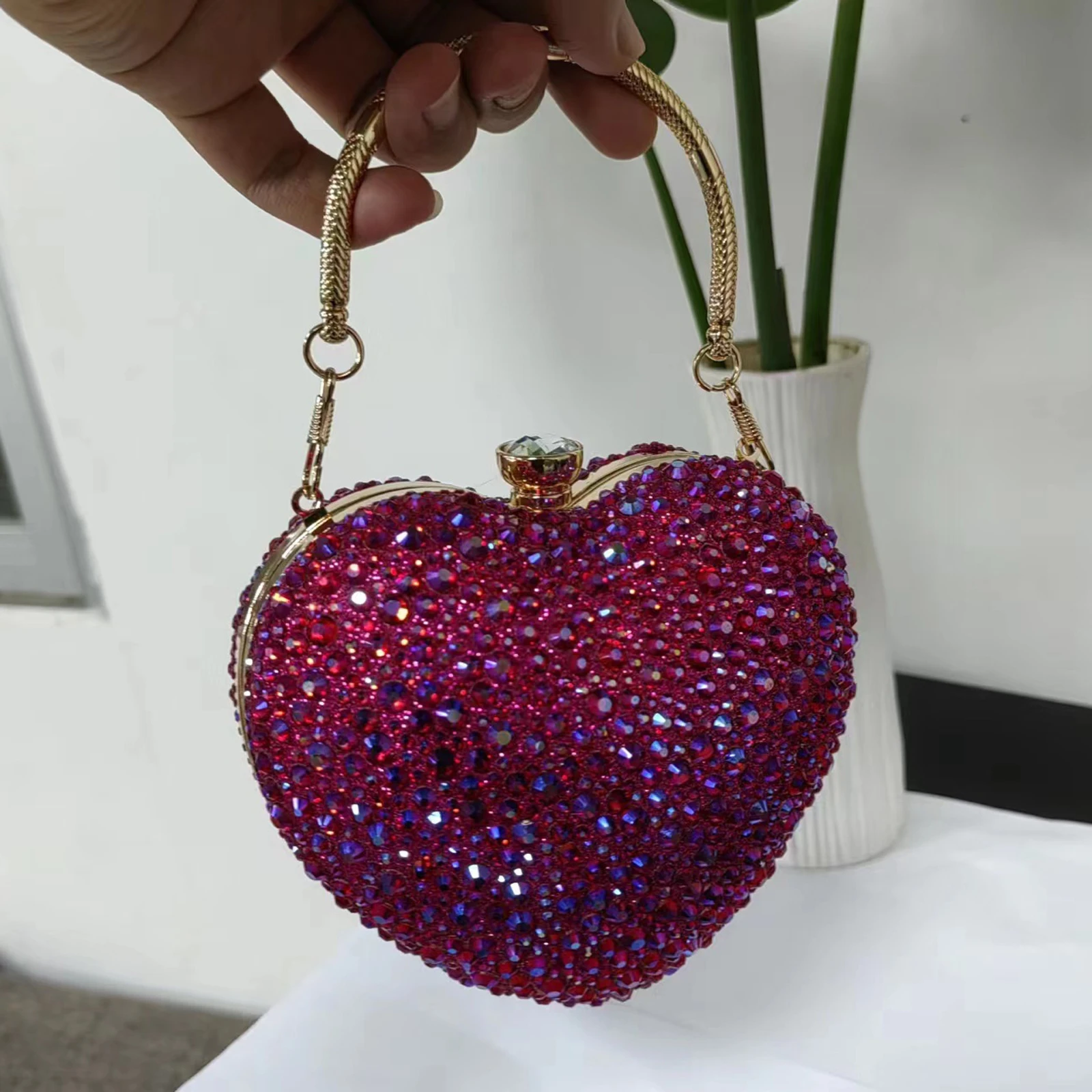 Designer Luxury Diamond Heart-shaped Bag Red Rhinestone Evening Clutch Purse Female Wedding Handbag Woman Chain Shoulder Bags