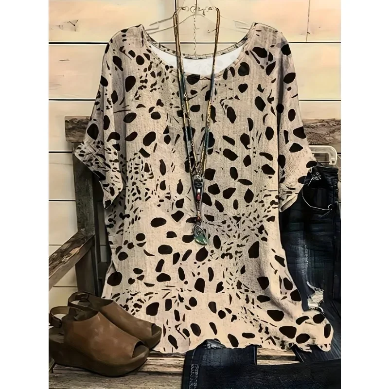 

Plus Size Spot Printed Round Neck Short Sleeved T-shirt