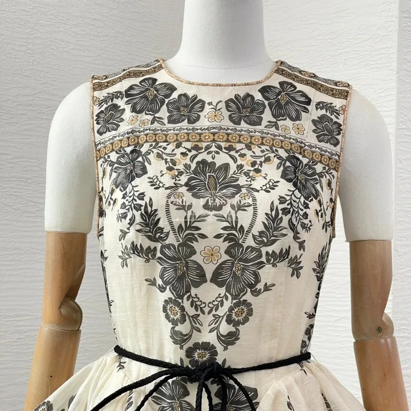 ผ้าลินินผ้าไหมคุณภาพสูง 2025 ใหม่สไตล์ชายหาดวันหยุดแขนกุดผู้หญิงชุดมินิ