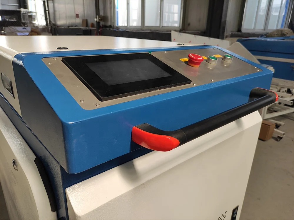 YG High Speed Laser Paint Removal 50w 100w 200w Raycus Laser Cleaning Machine